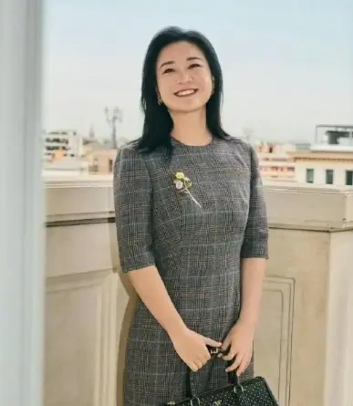 贾玲回应减肥后观众缘松动，体重少了魂又没换