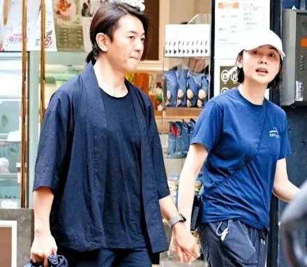 郑伊健夫妇：争议与回应，他们的选择究竟如何？