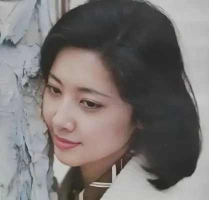 72岁丁克一辈子的她，和二婚丈夫把日子过成诗