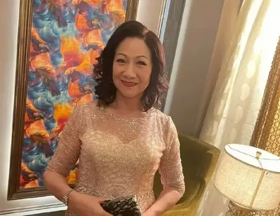 TVB知名老戏骨被逼吃烧炭拍戏，丧妻后只谈恋爱不结婚