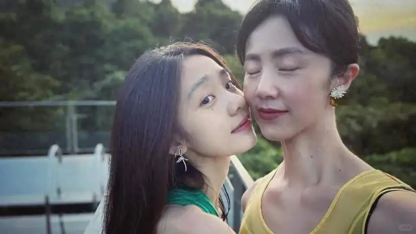 黄多多近照瘦成皮包骨