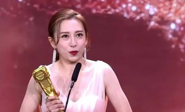 好惨！TVB知名女星视后大热爆冷五强不入