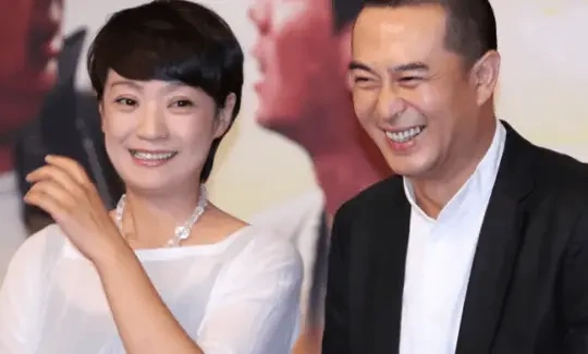 原来他俩才是一对，婚后10年零绯闻