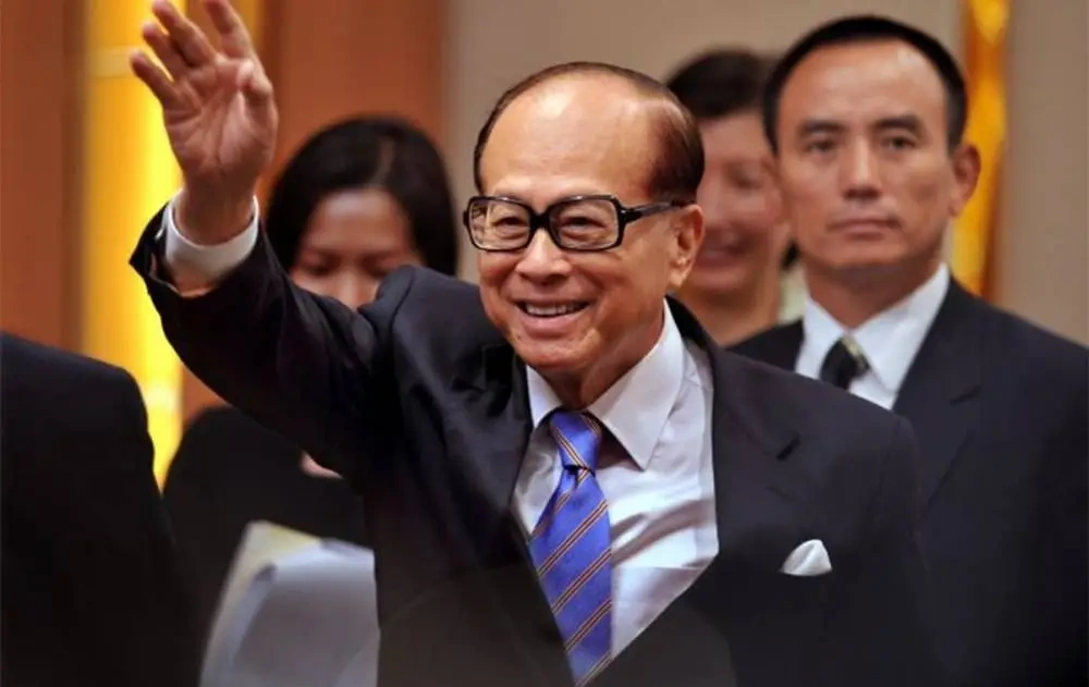 李泽钜李泽楷的娃,可能被踢出族谱？本能躺着数钱,一个决定翻车了