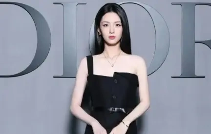 中韩明星出席迪奥活动，两头不讨好太尴尬