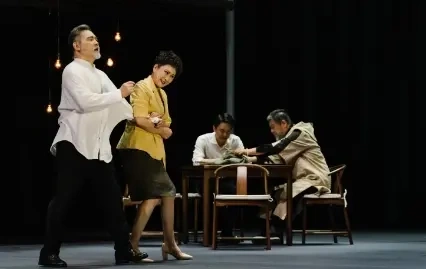 《鳄鱼》舞台上的&ldquo;话剧女王