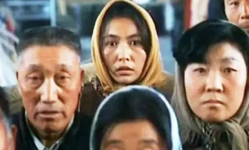 原来也有差距，姜文张艺谋一比，一目了然