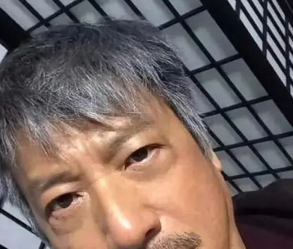 曾患胃部怪病一度暴瘦40磅