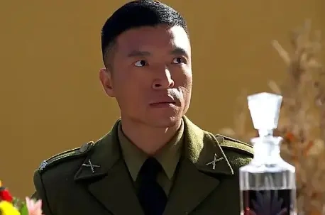 因《魔幻手机》走红