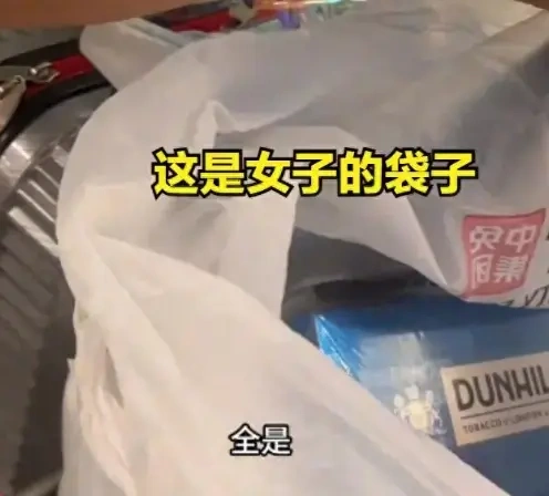 行李被韩国人偷走，小偷一家被抓现行，正脸曝光