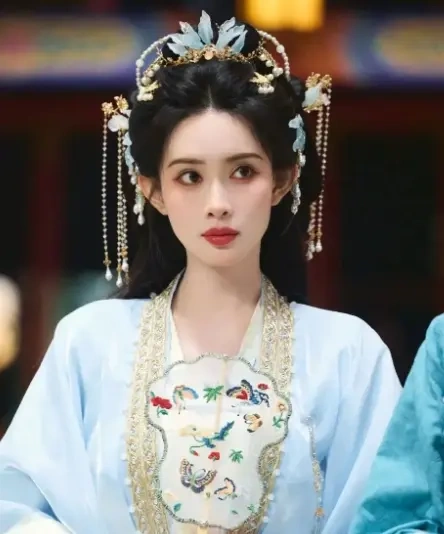 马思纯截胡唐嫣？