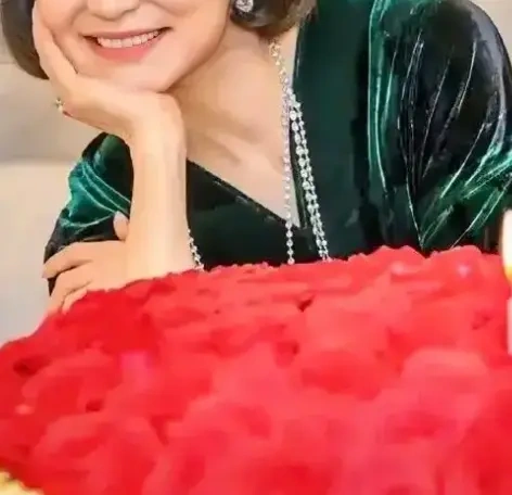 她离婚获天价补偿，网友跪求开班教学！