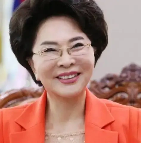韩国93岁冻龄女校长李吉女谈保养经验