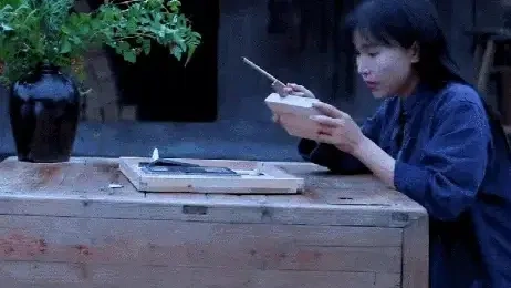 是因为她踩中了，中国文化的3个隐形规则
