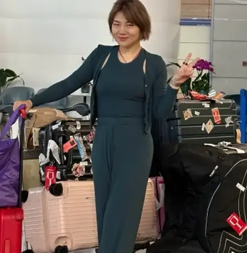 带8个箱子好有钱，瘦100多斤没复胖