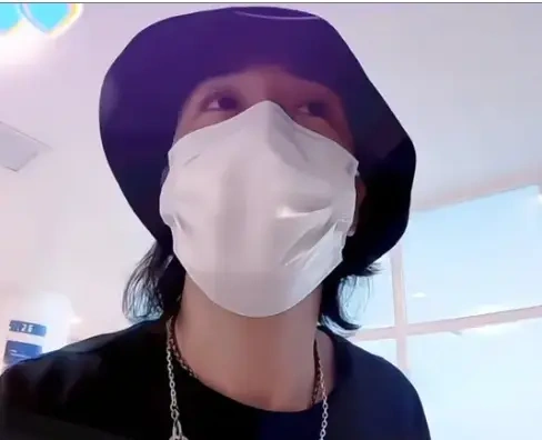 戚薇公开儿子出生视频，