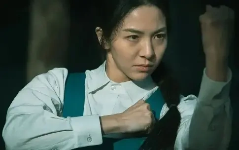 串起了《门前宝地》的主线