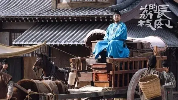 职场社畜共鸣强，雷佳音岳云鹏贡献欢乐笑点