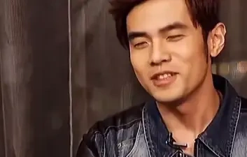 当言语评判成了人设游戏
