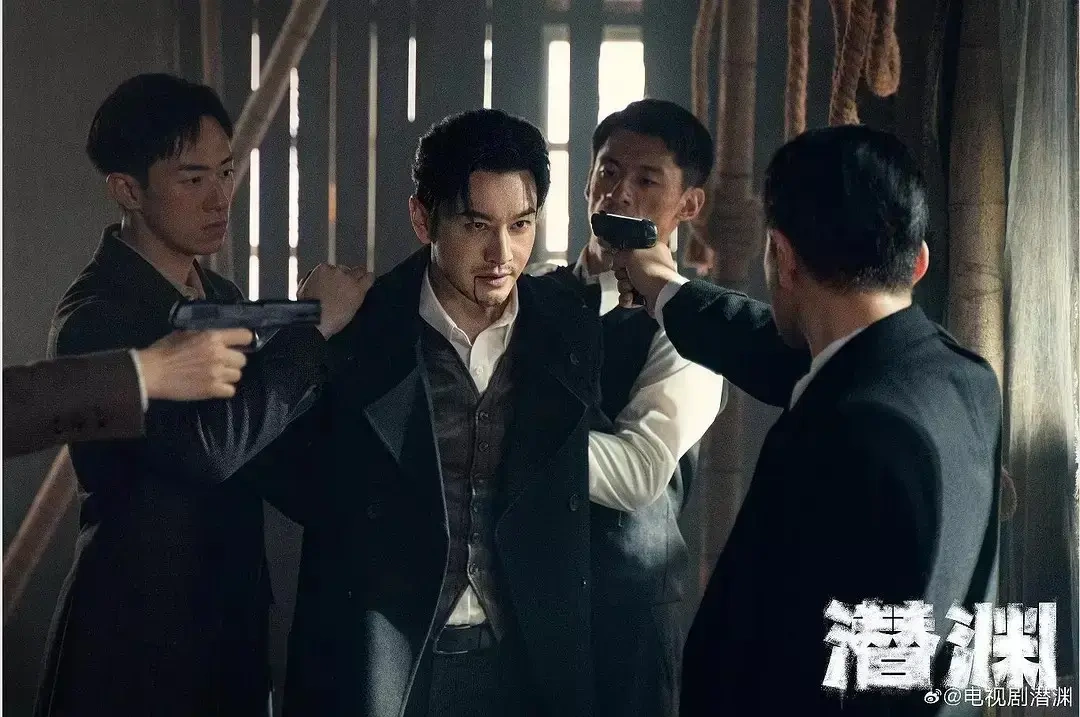 黄晓明张佳宁用实力诠释时代群像