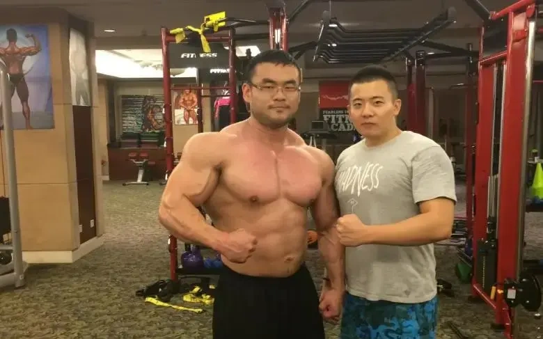 接连离世 凯莉・麦克与刘一阳的生命遗憾