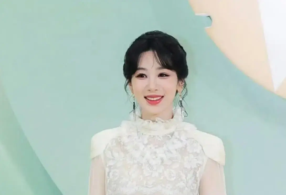 杨紫宋佳风格各异，95 后小花惊喜突围
