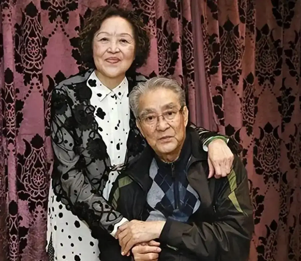 从清贫少年到荧幕慈爷爷的一生