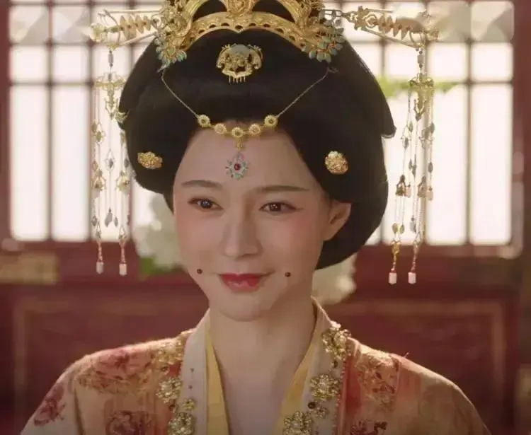 陈飞宇和白富美相亲？