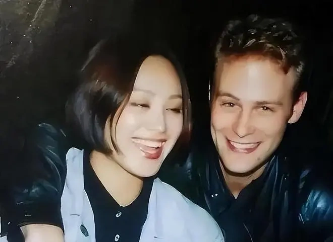 宁静的感情抉择：从与姜文的争执到与保罗・克塞的闪婚