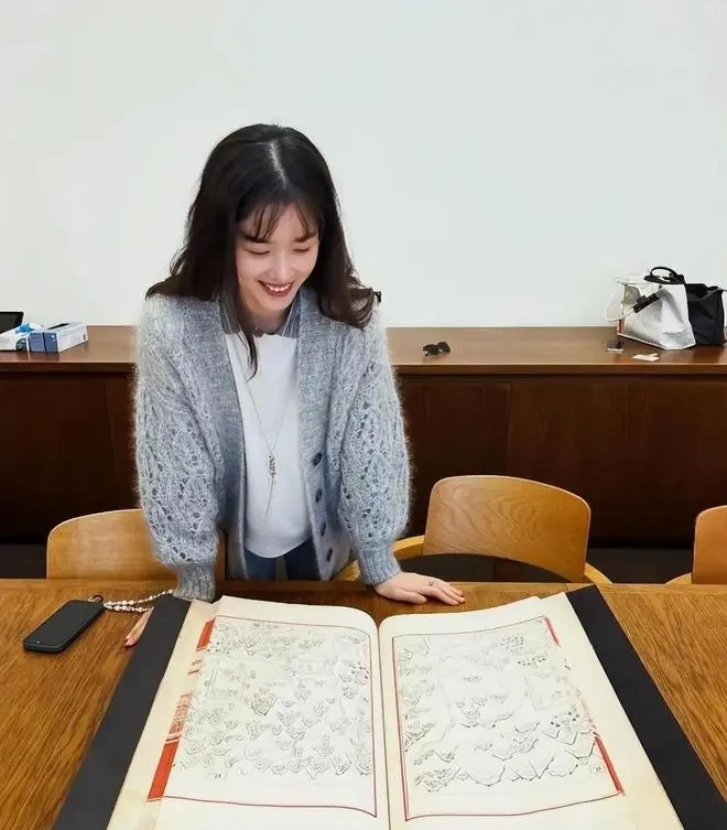 打破豪门桎梏：章泽天的独立之路与格局之选