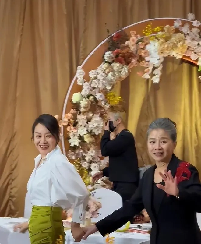 迟蓬：从 &ldquo;大脚娘&rdquo; 到气质佳人的惊喜蜕变