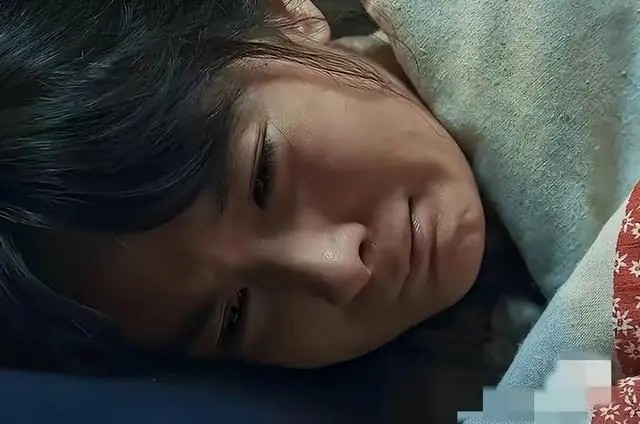 杨幂为《生万物》扎根农村：用两个月泥泞，诠释宁绣绣的烟火气