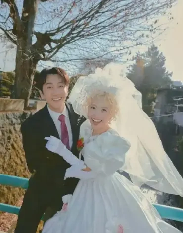 陈汉典 Lulu 婚纱照藏 3 重亲情密码！