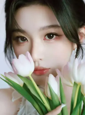 孔雪儿美成人鱼公主，东方柔媚惊艳全网