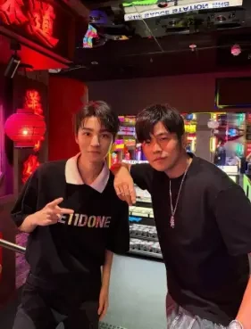 黑衣同框杀！
