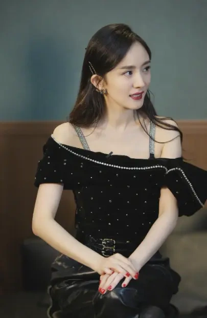 杨幂劝女生多吃浆果