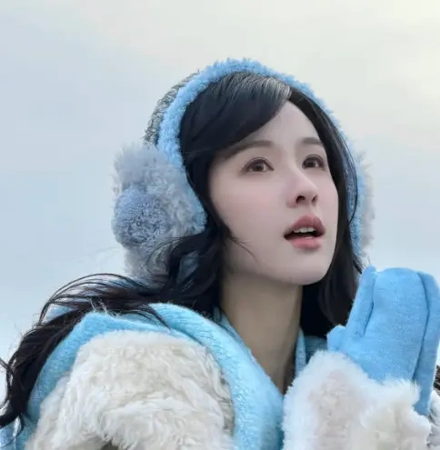 陈都灵元宵节滑冰美上热搜！