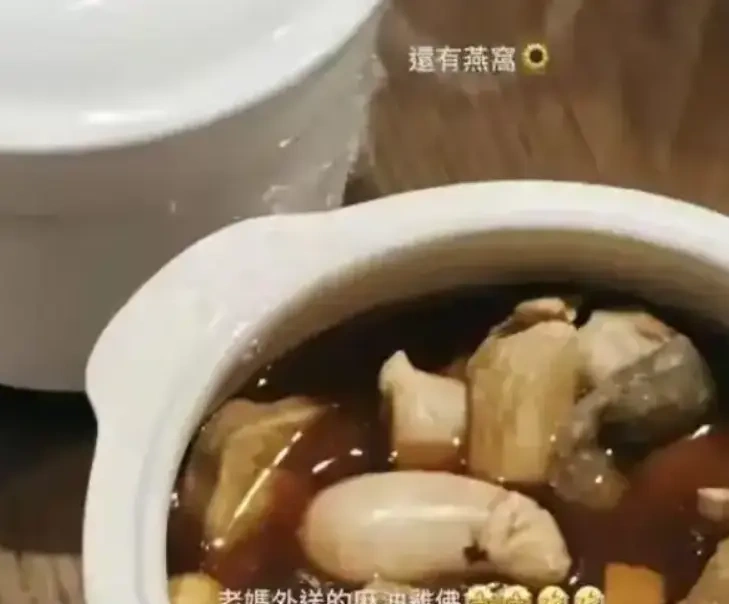 小杨阿姨彻底不演了！