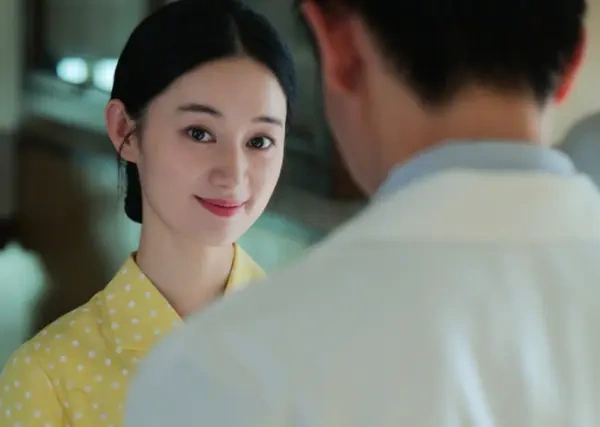 解锁郭晓婷镜头外模样：笑容明媚，气质灵动，藏着不被定义的美
