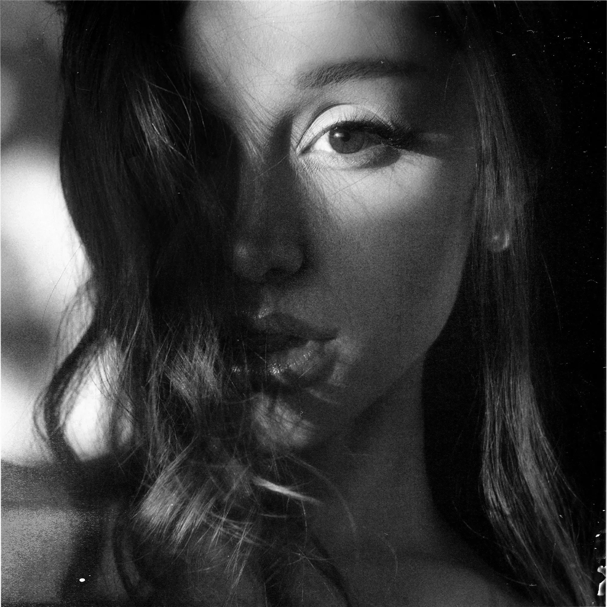 Ariana Grande官宣新专辑《petal》首单，5月29日全球发行