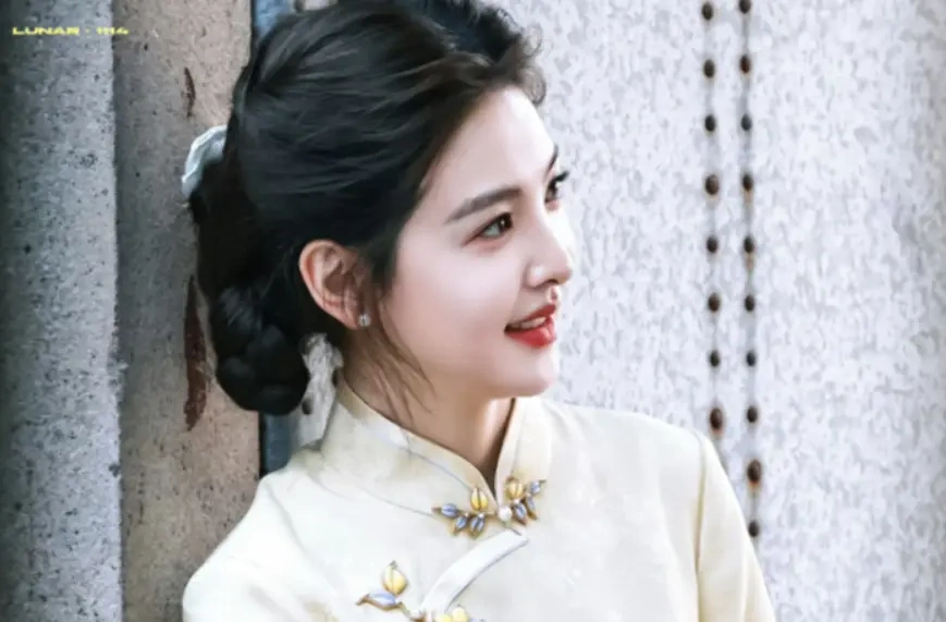 章若楠新剧旗袍造型惊艳，一袭鹅黄长衫把&ldquo;江南美人&rdquo;演活了