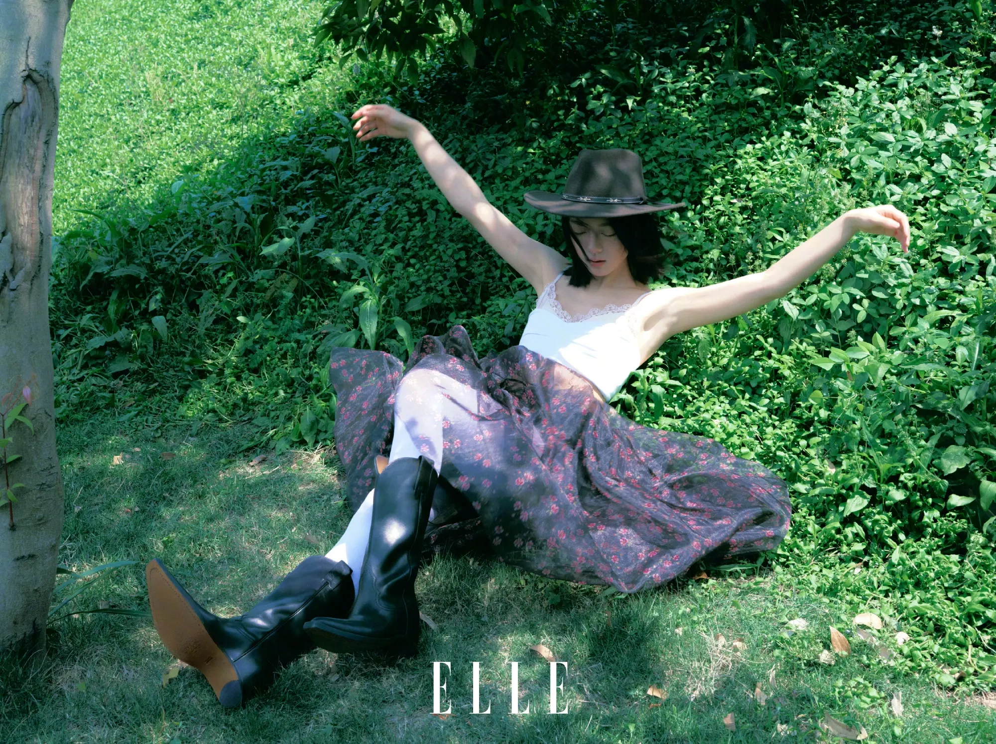 赵今麦 ELLE 六月刊：绿野栖光，解锁绿野仙踪美学