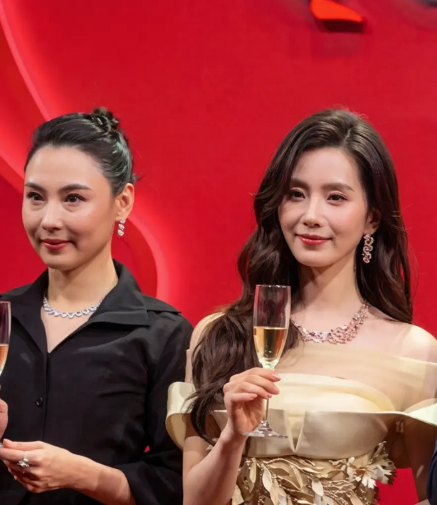 刘诗诗张柏芝Qeelin晚宴同框，两代女神状态引热议