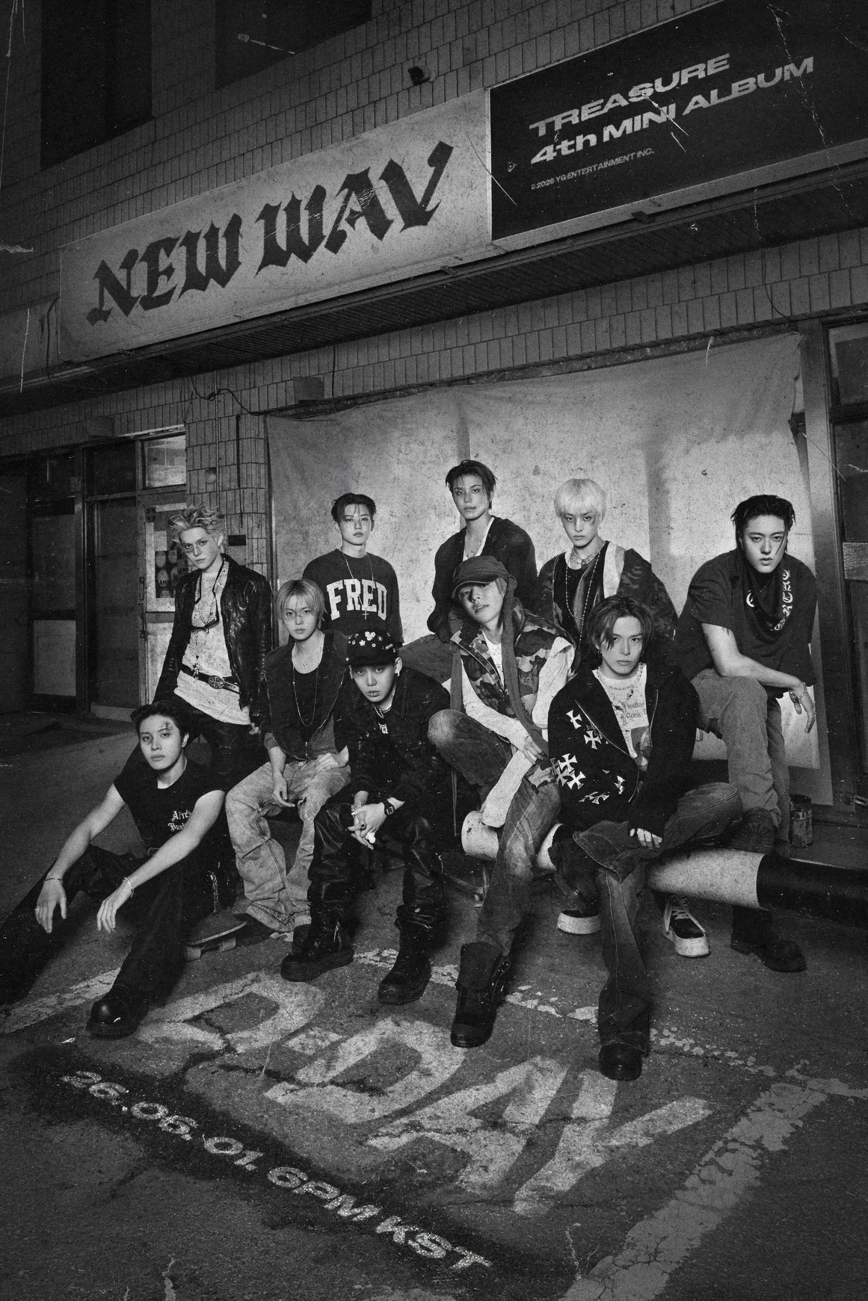 TREASURE《NEW WAV》首日销量近60万张，刷新组合自身纪录