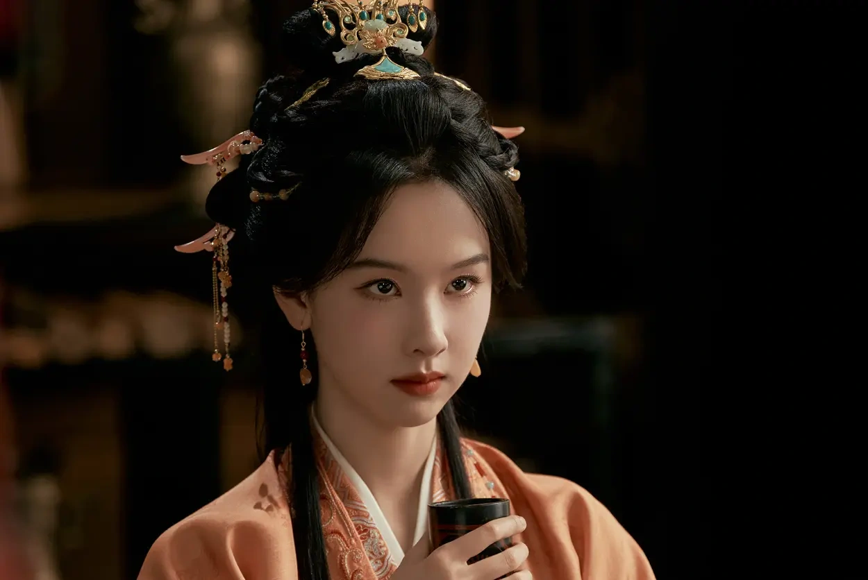 陈都灵《翘楚》开播，多位艺人集体助阵宣传