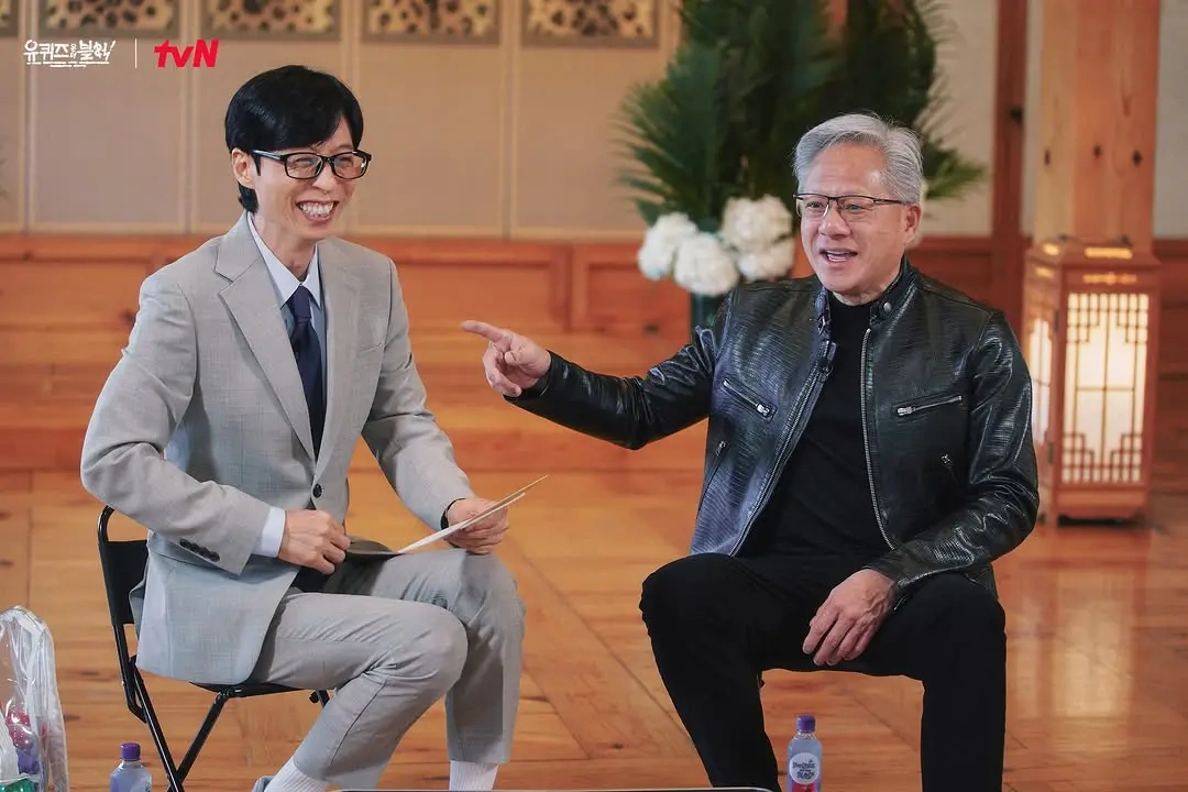 黄仁勋综艺首秀登陆《You Quiz》：谈管理风格、K-pop和&ldquo;仁勋鼻&rdquo;