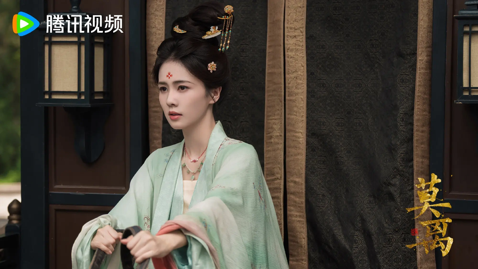 白鹿《莫离》叶璃一角拿下双榜冠军，角色热度领跑同档期