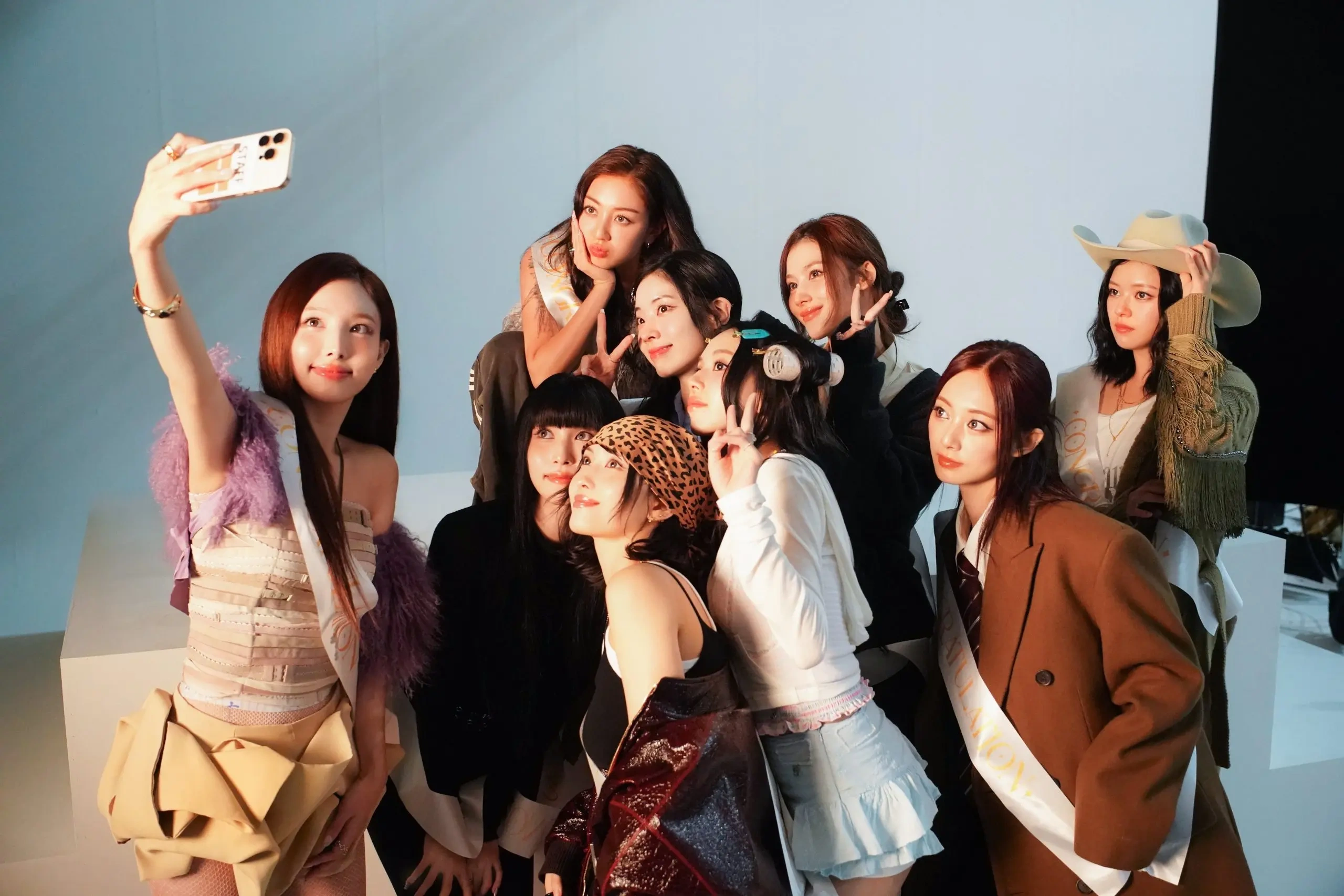 JYP回应TWICE续约，成员俞定延被曝密会新公司